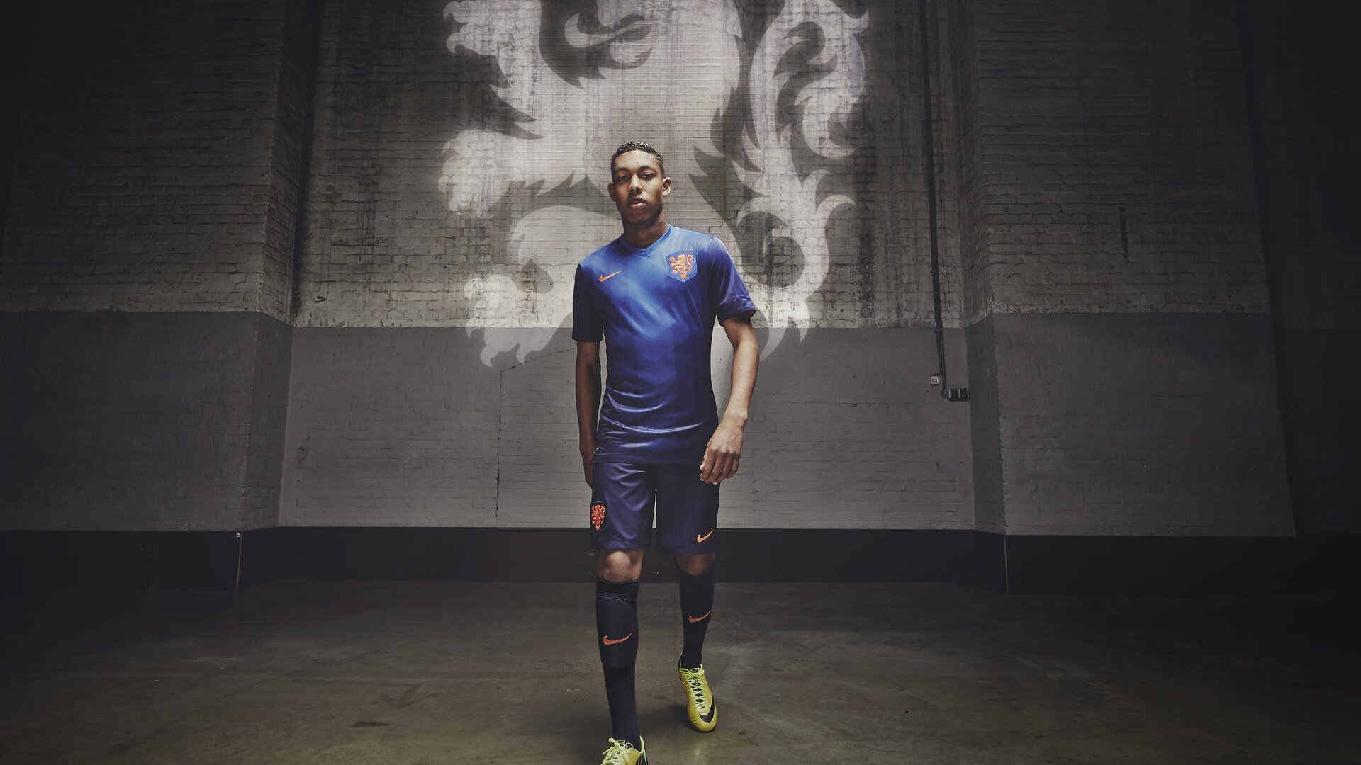 多位球员赛后主动加练展现积极态度争取赢得更多上场机会，现场赛使用加成球员打入5球